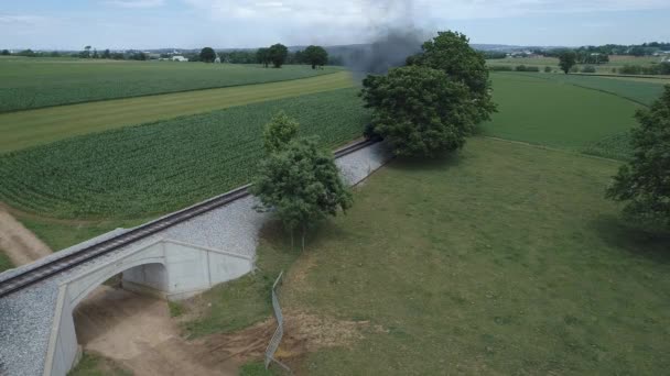 Strasburg Pensylvania Juni 2019 Luftaufnahme Einer Oldtimer Dampfmaschine Mit Personenwagen — Stockvideo
