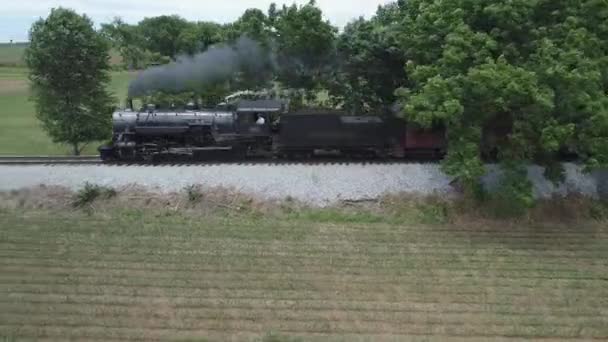 Légi Megtekintése Után Steam Train Thru Amish Vidék Fúj Füst — Stock videók