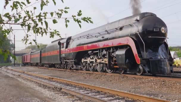 Strasburg Pennsylvania August 2019 Eine Luftaufnahme Einer Dampflokomotive 611 Die — Stockvideo