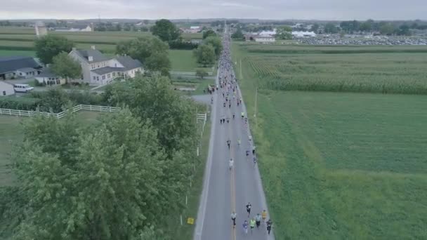 Vista Aérea Del Comienzo Una Maratón Festival Una Tarde Verano — Vídeo de stock