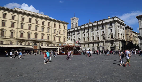 Florença Itália Setembro 2017 Turistas Praça República Com Edifícios Históricos — Fotografia de Stock