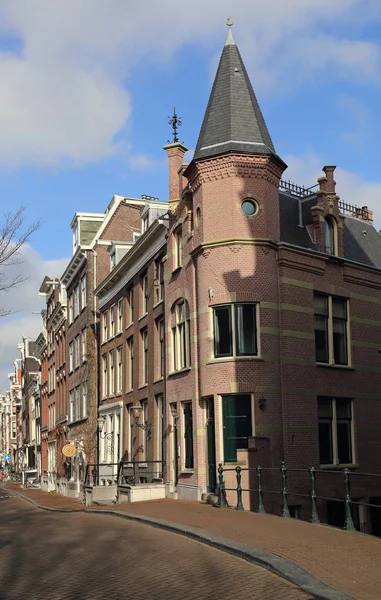 Rua Com Casas Históricas Centro Antigo Amsterdã Holanda — Fotografia de Stock