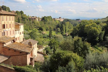 Toskana, İtalya Siena tarihi binalar ve Tuscan manzara