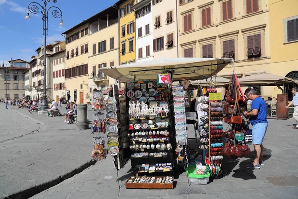 Florence Italië September 2017 Toeristen Bij Een Souvenirshop Het Piazza — Stockfoto