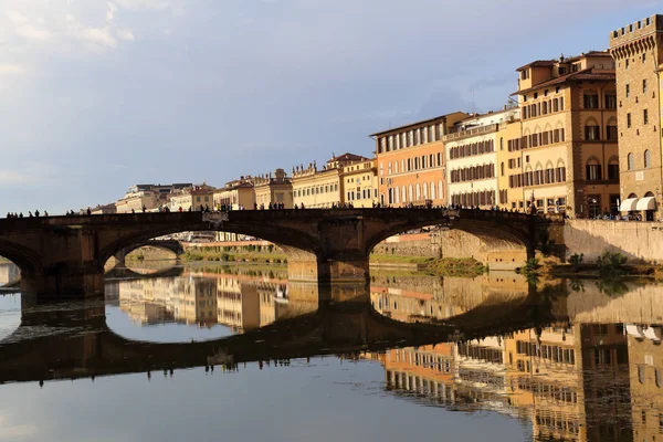 Florence Italië September 2017 Historische Huizen Brug Ponte Santa Trinita — Stockfoto