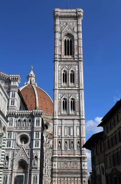 Torre Cúpula Catedral Renacentista Florencia Italia Contra Cielo Azul — Foto de Stock