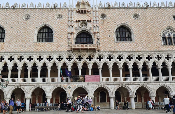 Venice Italië September 2018 Doge Paleis Toeristen Venetië Italië September — Stockfoto