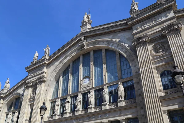 Fasada Dworca Kolejowego Gare Nord Paryżu — Zdjęcie stockowe