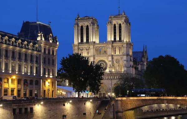 Paris França Maio 2018 Catedral Notre Dame Iluminada Noite Paris — Fotografia de Stock