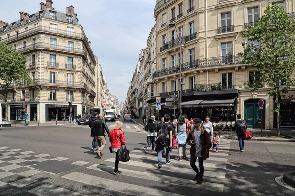 Paris France May 2018 People Cross Road Boulevard Saint Germain — Stock Photo, Image