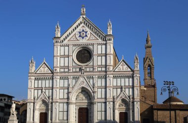 Floransa, İtalya Basilica di Santa Croce Kilisesi mavi gökyüzü karşı cephe