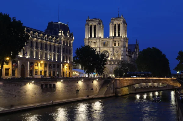 Paris França Maio 2018 Catedral Notre Dame Iluminada Noite Paris — Fotografia de Stock