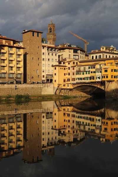 Флоренция Италия Сентября 2017 Года Исторические Здания Включая Мост Понте Стоковое Изображение