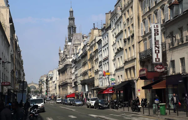 フランス 2018 2018 パリのフォーブル ドニ街繁華街で車の交通 — ストック写真
