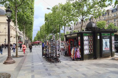 İnsanlar Champs-Elysees Paris, Fransa