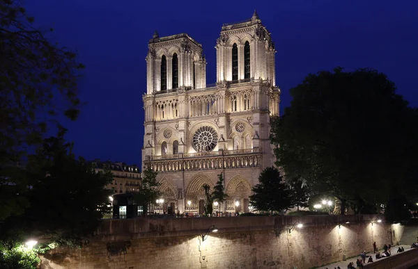 Notre dame catedral em Paris, França — Fotografia de Stock