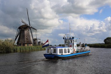 Tur tekne ve doğal, Hollanda'daki yel değirmenleri