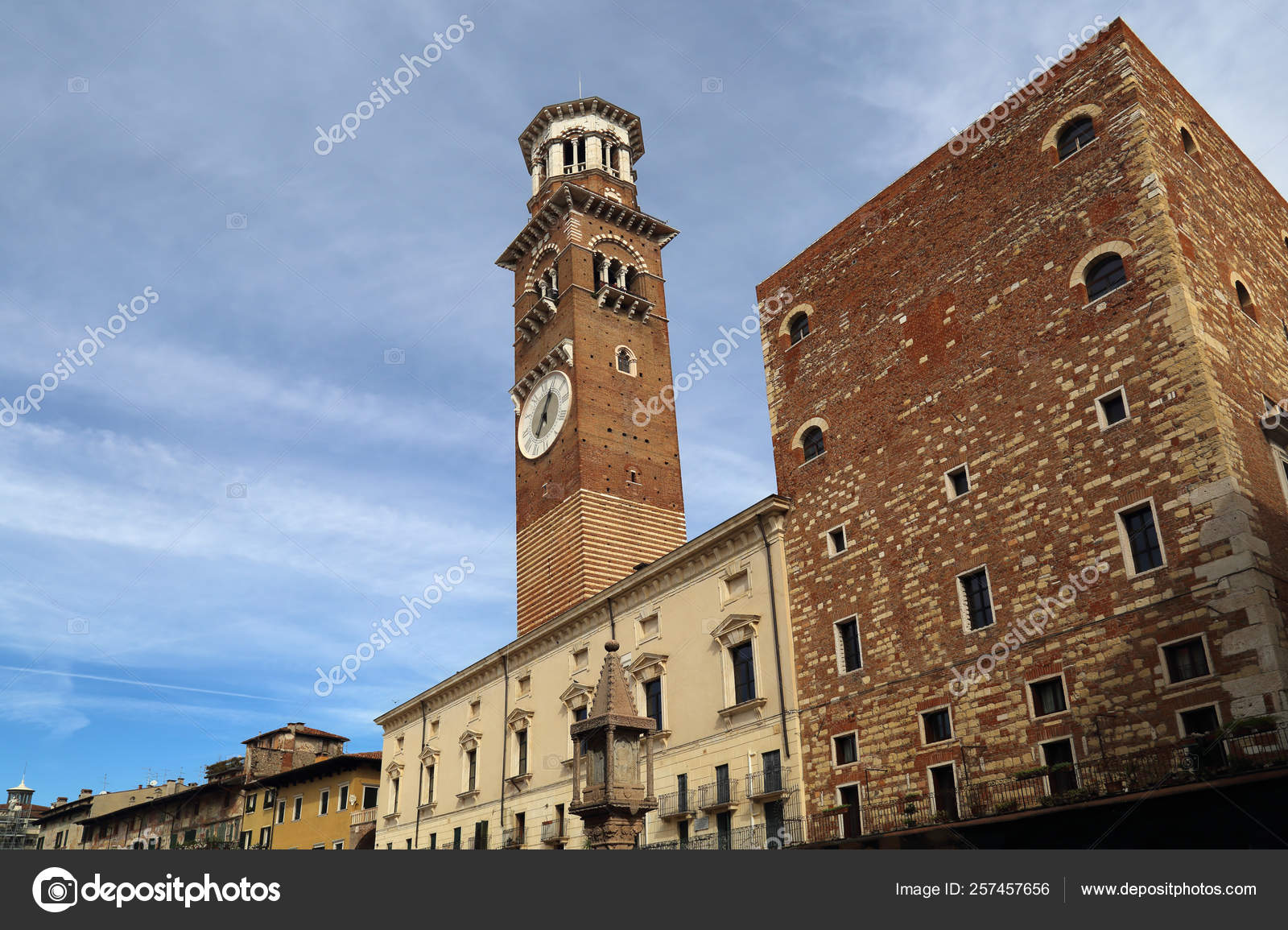 City hall of Verona, Italy Stock Photo by ©JanKranendonk 257457656