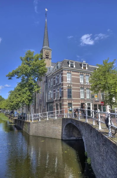 Delft bölgesinde kanal — Stok fotoğraf