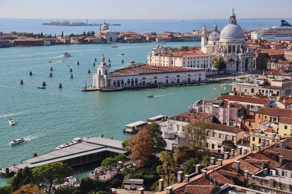 Stadtbild von Venedig, Italien, vom Glockenturm San Marco — Stockfoto