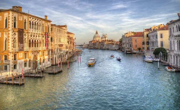 ヴェネツィア大運河の歴史的建造物、イタリア — ストック写真