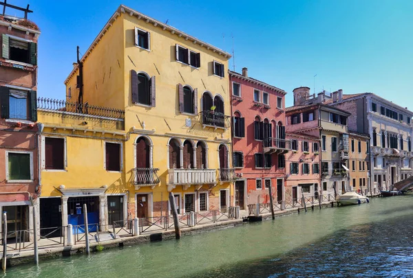 Canal Con Edificios Históricos Venecia Italia — Foto de Stock