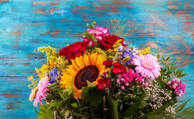 Sonbahar natürmort gerbera ve ayçiçeği 