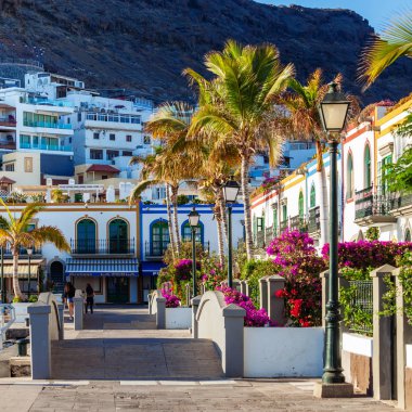 Puerto De Mogan, Gran Canaria, İspanya - 16 Temmuz 2018: Puerto de Mogan Gran Canaria İspanya bir küçük balıkçı limanı
