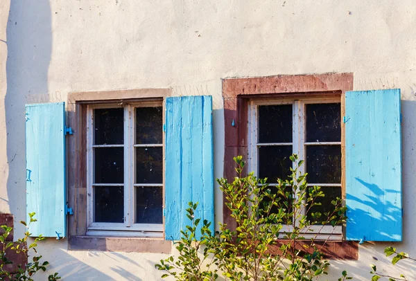 Strazburg Petite France Alanında Eski Rustik Windows — Stok fotoğraf