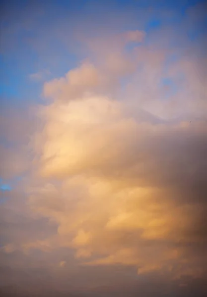 Renkli Gökyüzü Bulutlar Gün Batımında — Stok fotoğraf