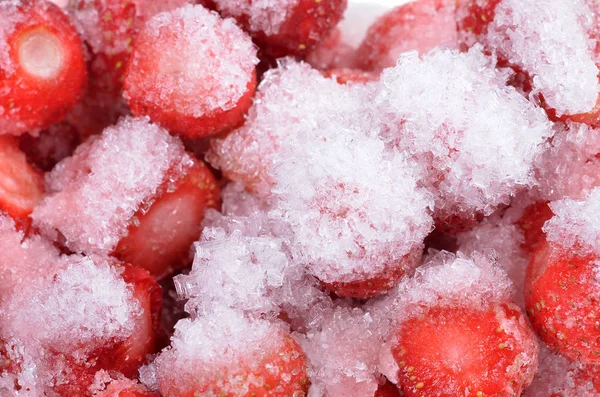 Gefrorene Erdbeeren Mit Eiskristallen Hintergrundmuster — Stockfoto