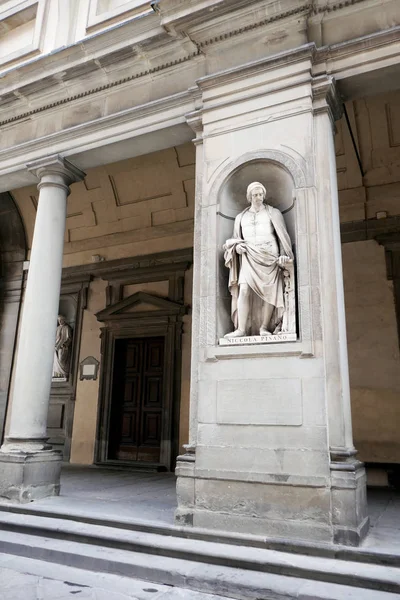 Statue Niccola Pisano Niches Uffizi Gallery Colonnade Florence — Stock Photo, Image