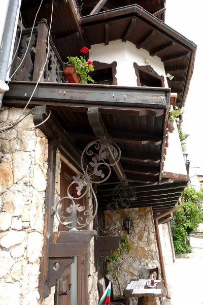 保加利亚 Veliko Tarnovo 2019年5月19日 保加利亚维利科塔尔诺沃市古尔科将军街的传统保加利亚房屋 — 图库照片