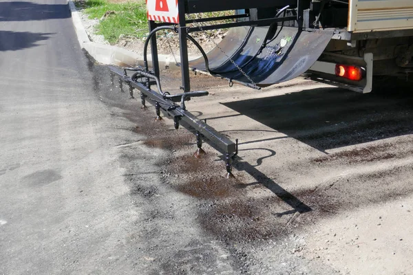 Oil Spreader Truck Applying Tack Coats Spraying Bitumen Emulsion Spray — Stock Photo, Image