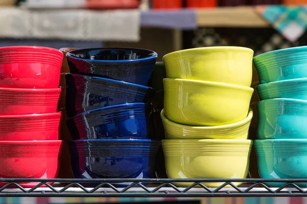 Brightly Colored Ceramic Bowls Stacked Shelf Sale Antique Festival — Stock Photo, Image