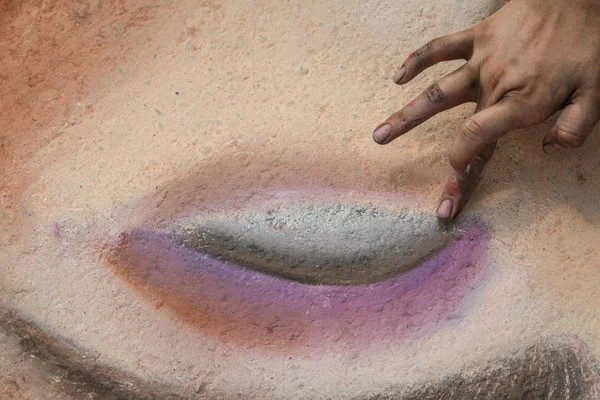 Finger smooths kréta a Pavement a kréta Art verseny — Stock Fotó