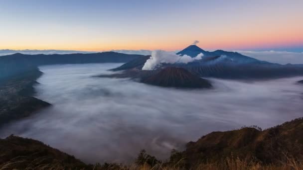 溴火山日出地标性旅游地点印度尼西亚4K 时间失效 — 图库视频影像