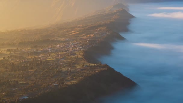 Beautiful Cliff Side Village Sunlight Misty Landmark Travel Place East — Stock video
