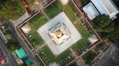 Wat Phra Nong Bua Tapınağı Havadan görünüşlü Ubon Ratchathani, Tayland