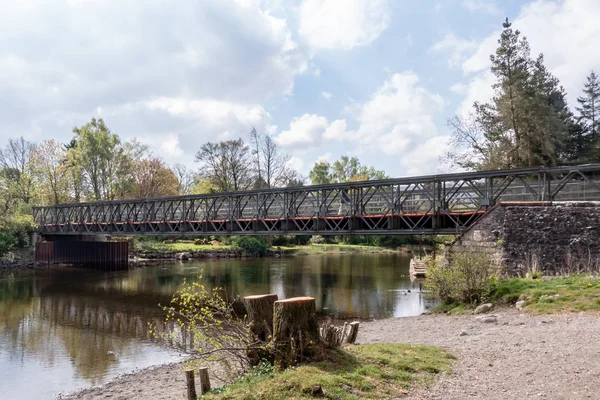 Eamont Nehri'nin karşısındaki geçici Pooley köprüsü — Stok fotoğraf