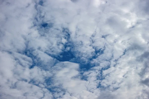 Błękitne Niebo Białe Chmury Zbliżenie — Zdjęcie stockowe