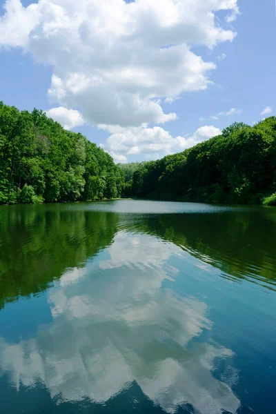 Meer Tussen Eikenbos Dykanka Oekraïne — Stockfoto