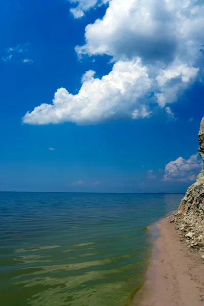 乌克兰第聂伯河上的粘土悬崖 — 图库照片