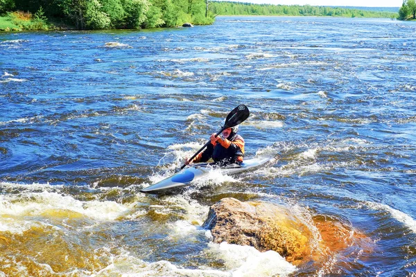 Saint Pétersbourg Russie 2018 Kayaker Sur Bateau Sur Rivière Vuoksa — Photo