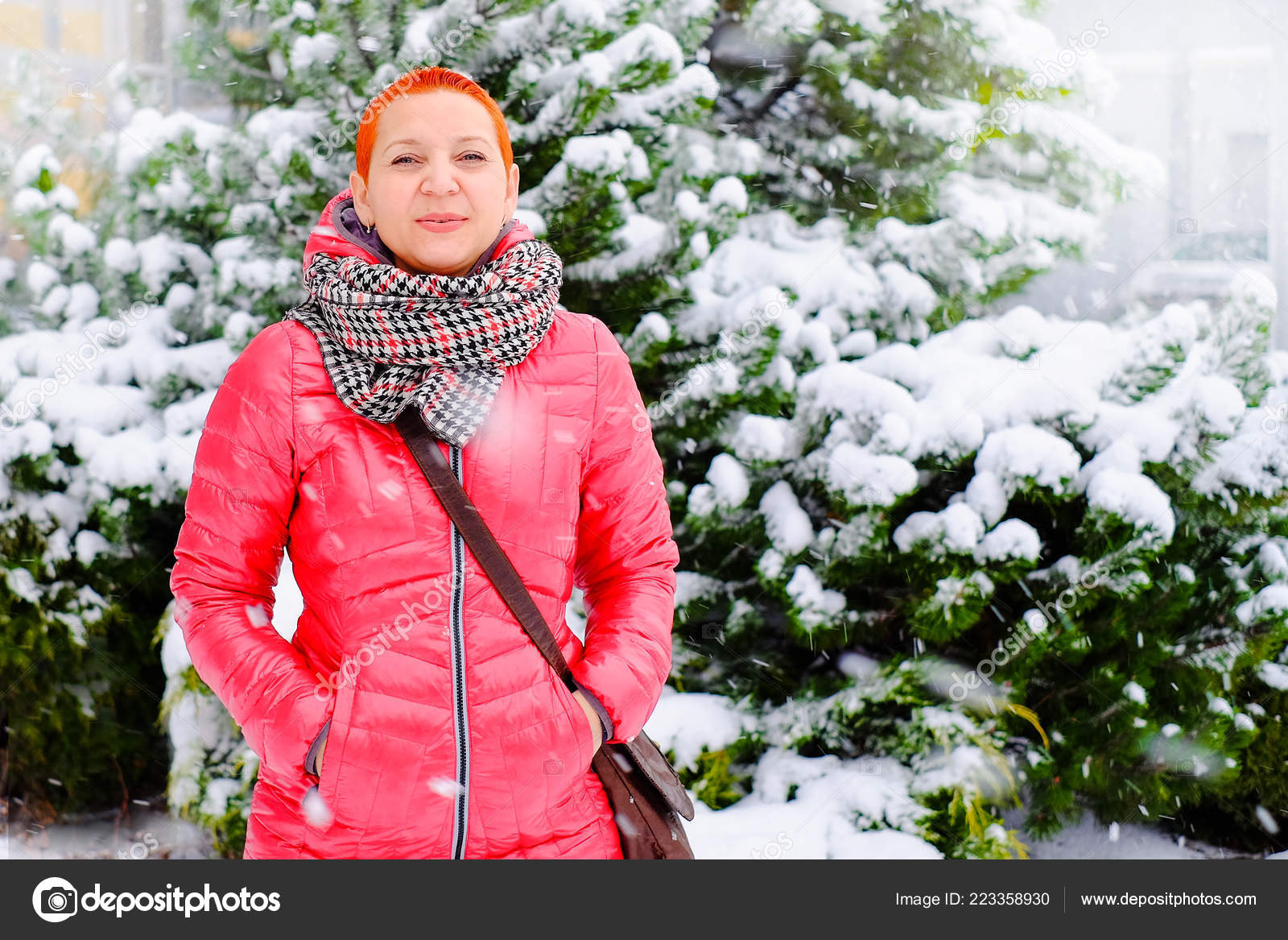 Girl Mall Shopping Good Mood Buying Christmas Gifts Snow Winter