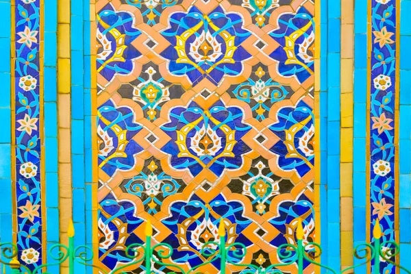 Ornement Mural Mosquée Cathédrale Tuiles Colorées Motif Oriental — Photo