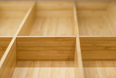 Bambu çekmece yüzey. Ahşap arka plan doku. Hücrelerle bambu ahşap kutu.