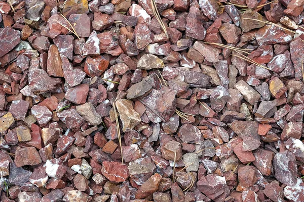 这是一个被压碎的红石背景 白色碎石 砾石涂层轨道 砾石的质地 — 图库照片
