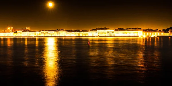 Fotografía Exposición Largo Plazo Paisaje Nocturno Noche Ciudad Río — Foto de Stock