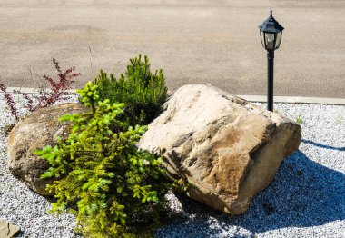 Keçiyolundan ışıklarda manzara. Beyaz ışık.